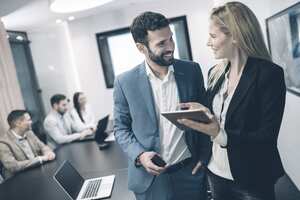 Es importante dejar evidencia de lo pactado, a través de un contrato firmado por ambas partes.