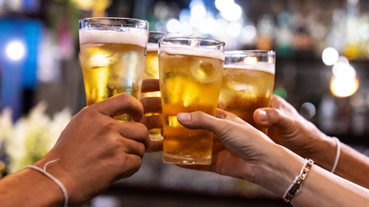 El consumo de alcohol debe realizarse con cuidado.
