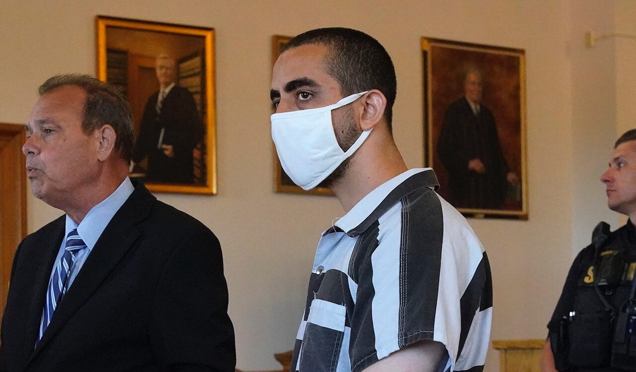 Hada Matar se declaró inocente tras apuñalar a Salman Rushdie