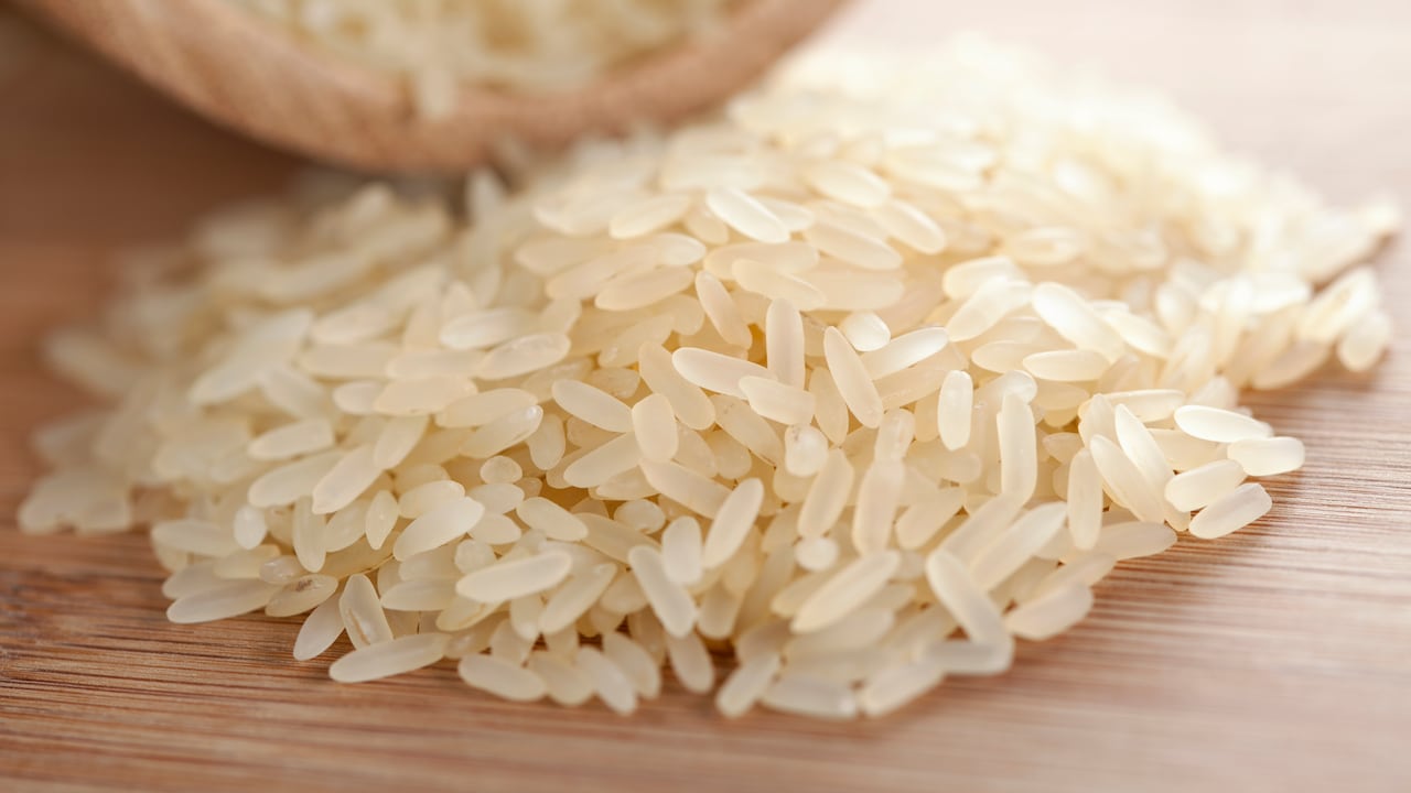 El arroz es un alimento que puede acabar con las hormigas.