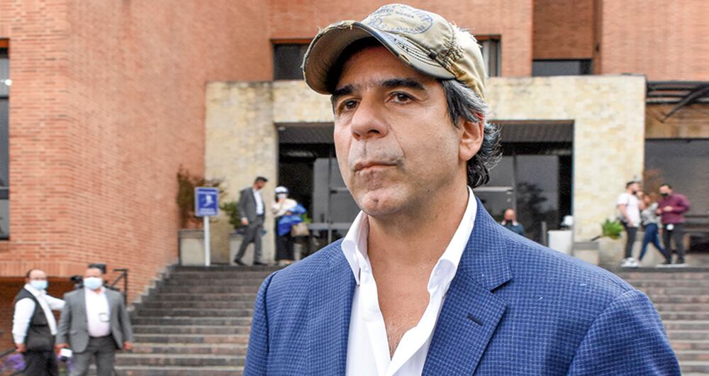 Alejandro Char inició en la política cuando fue concejal de Barranquilla en 1997 por el Partido Liberal.