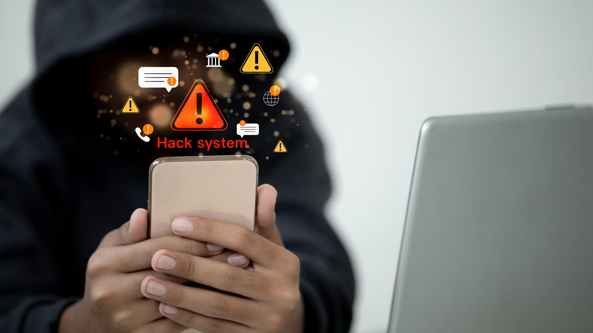 Hoy, con protocolos como TLS, las comunicaciones se blindan mediante cifrado, reduciendo riesgos y ofreciendo mayor privacidad en los dispositivos móviles.