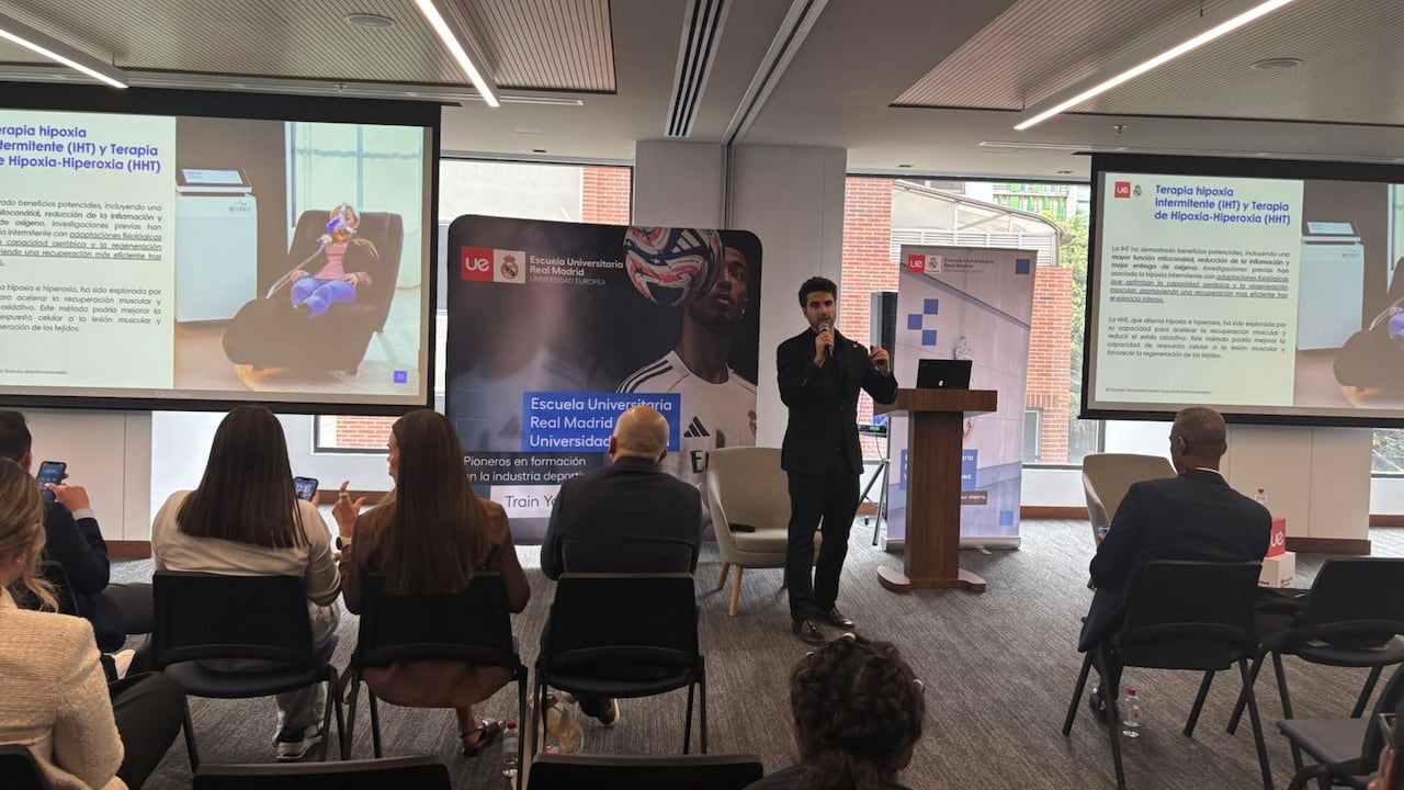 Con más de 19.000 egresados de 130 nacionalidades, 43 titulaciones y 19 años de historia, la Escuela Real Madrid Universidad Europea se consolida como pionera en la formación universitaria en el ámbito deportivo.