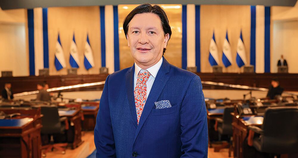 El abogado Andrés Guzmán vive en El Salvador y es responsable de la política de derechos humanos de ese país. 