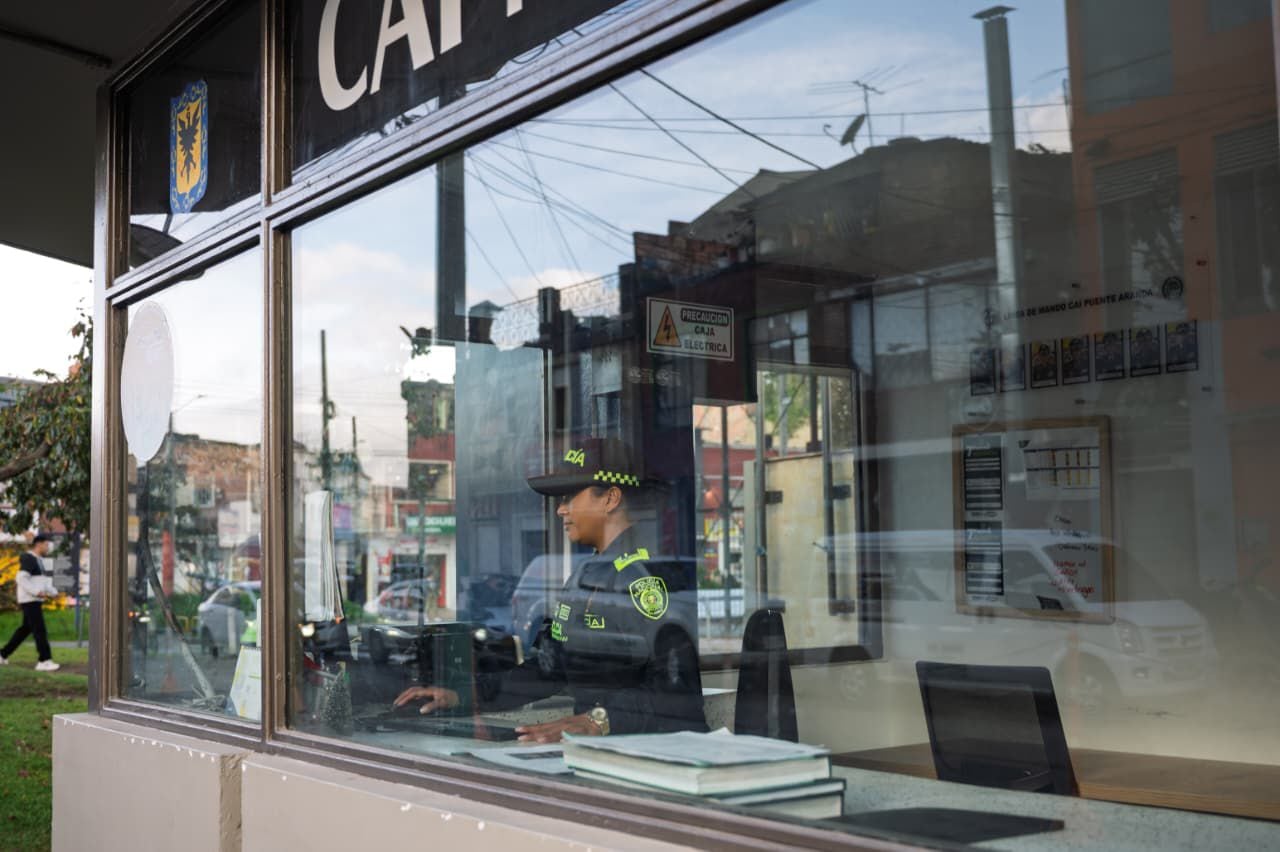 Alcaldía y privados recuperan CAI de Bogotá