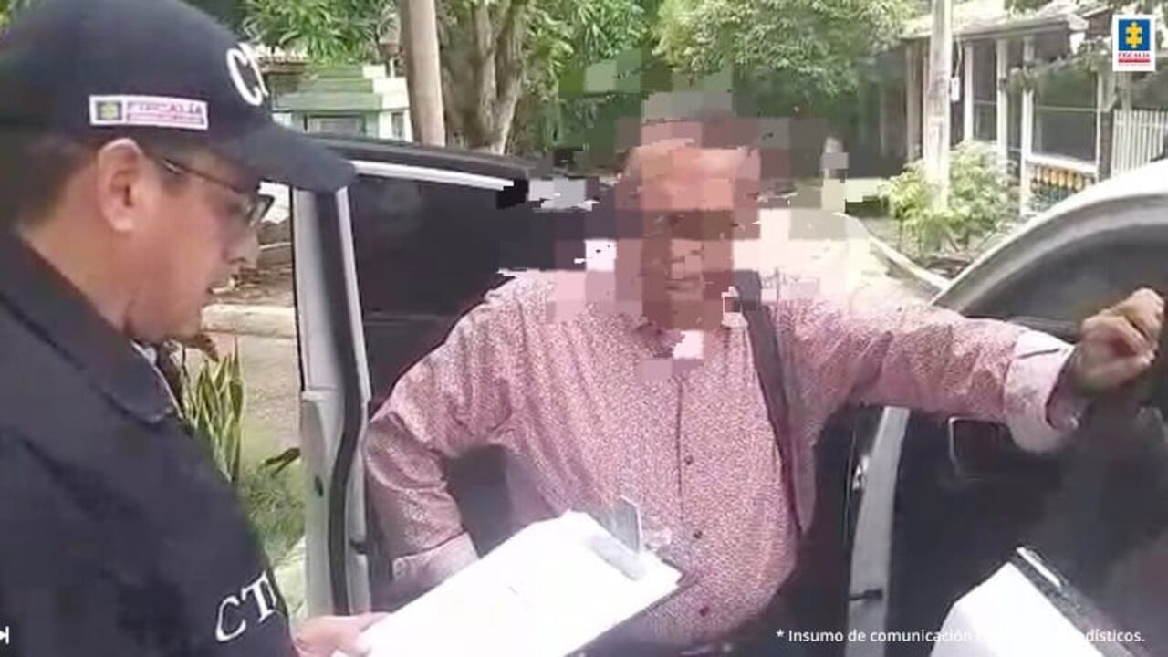 De acuerdo con las averiguaciones del caso, el detenido aprovechaba su cargo de juez promiscuo municipal y su función de nominador, para reclamar el pago de prebendas cada mes.