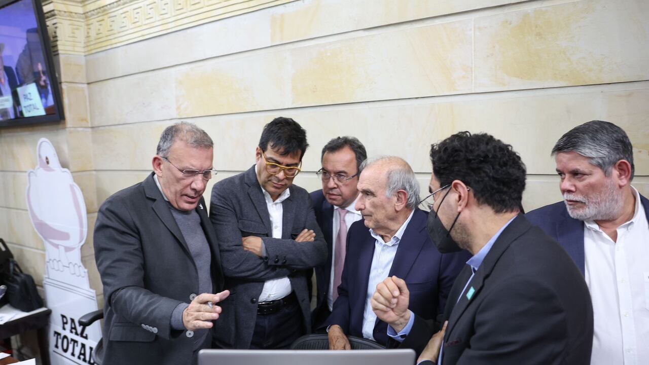 El senador Humberto de la Calle hizo esta crítica en plenaria.