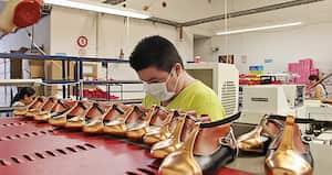 Mientras que un trabajador en el Caribe requiere trabajar 276 horas para ganar un salario mínimo, en Bogotá necesita 154 horas.