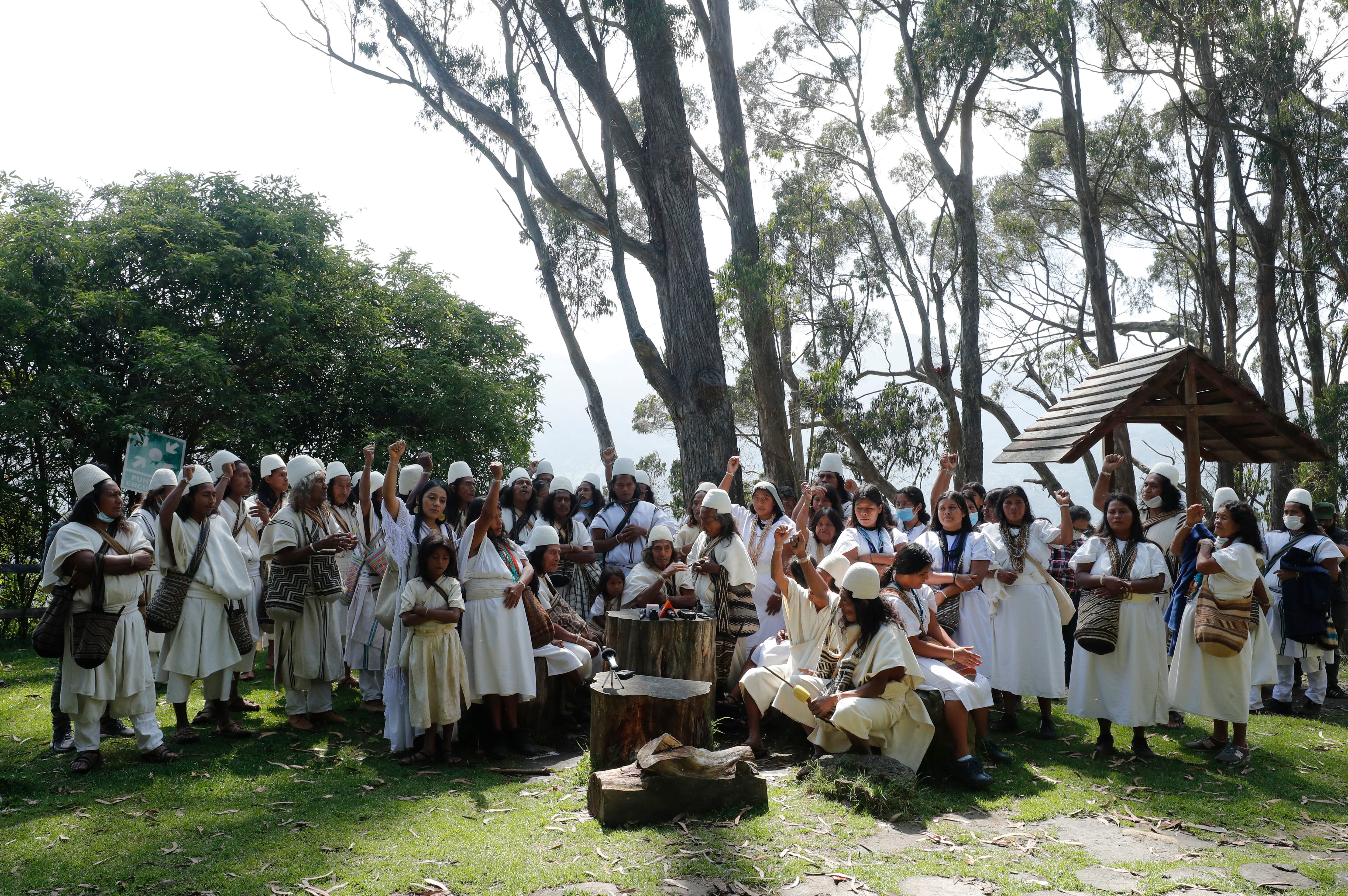 Indigenas Arhuacos en el Cerro de Monserrate