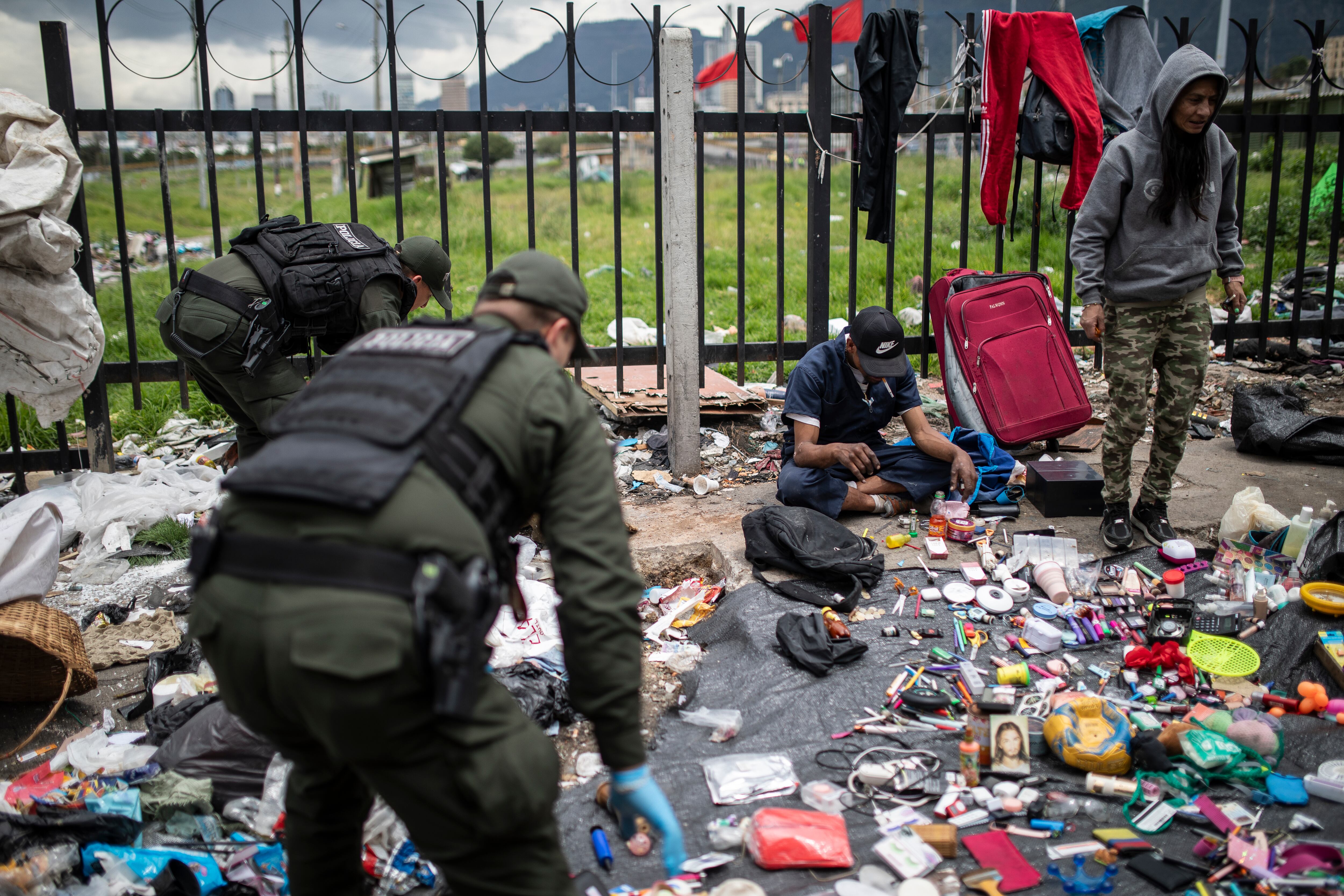 Intervención en el barrio san bernardo en el centro de Bogotá Policía Nacional
