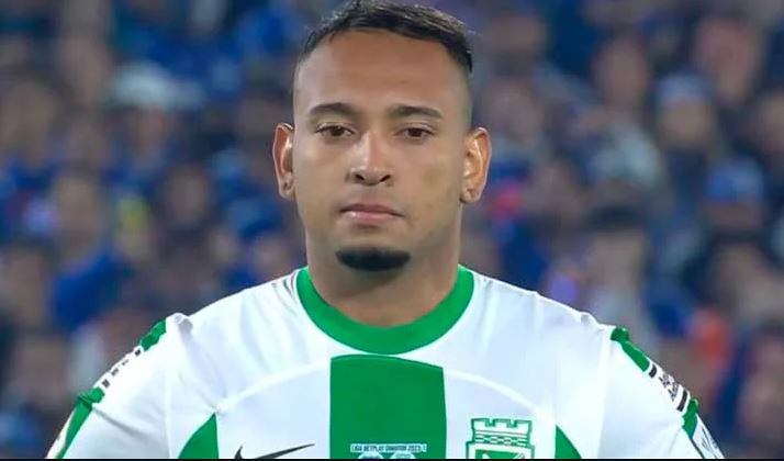 Jarlan Barrera fue fuertemente criticado en las redes