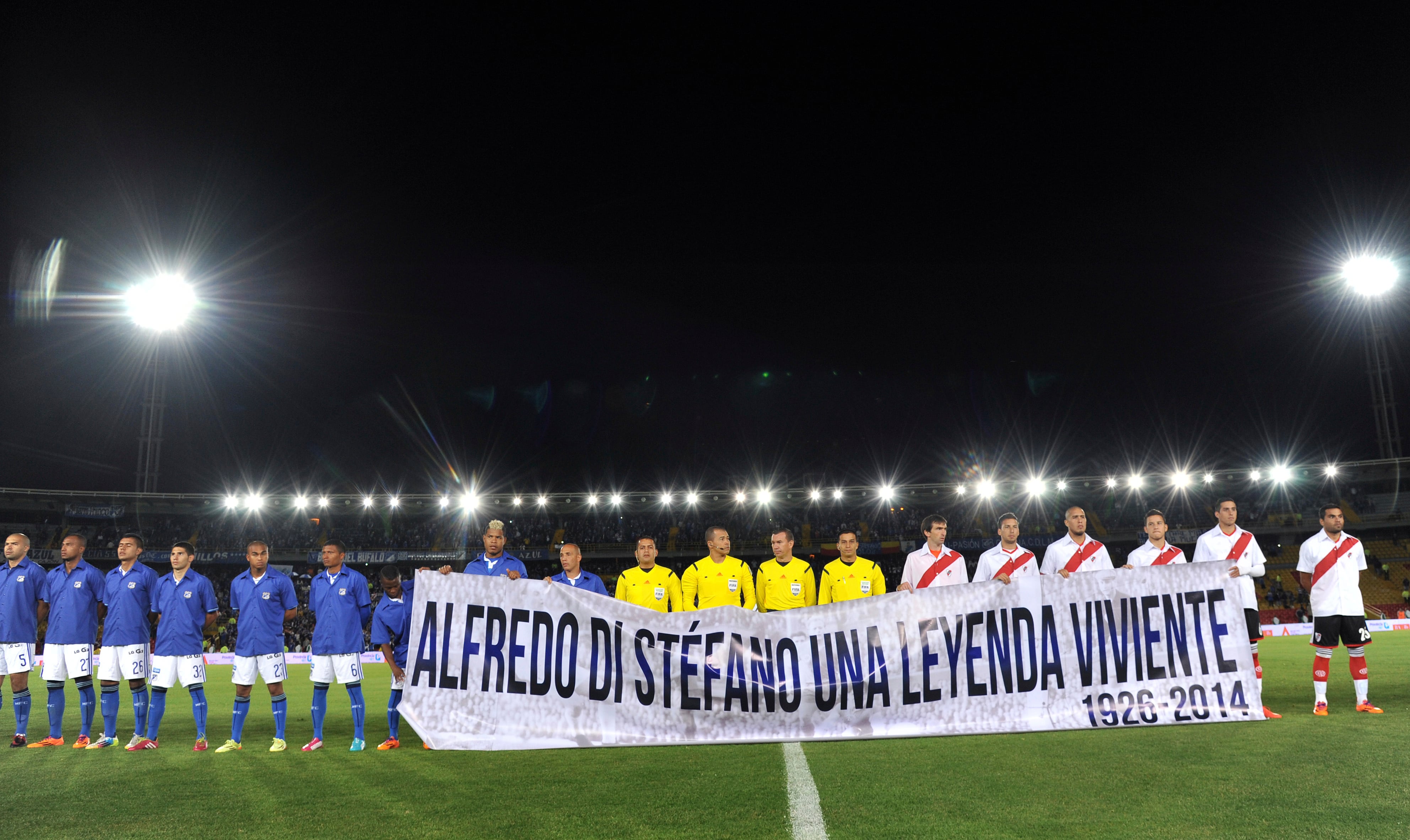 Tributo a Alfredo Di Stéfano en 2014.