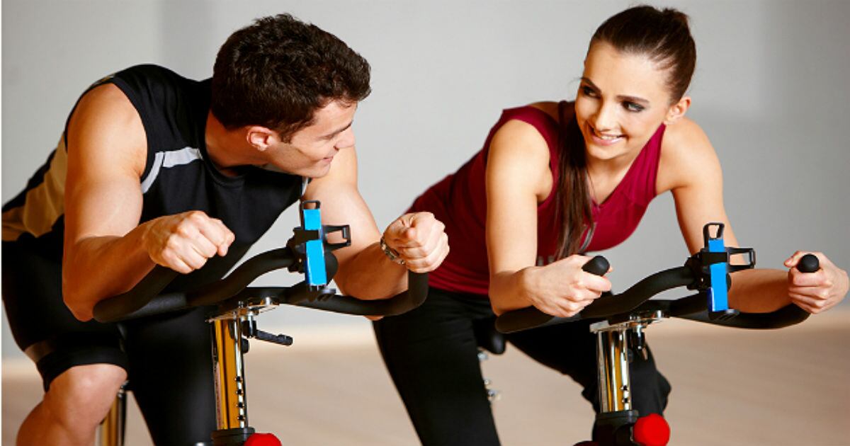 Los especialistas recomiendan para cuidar las articulaciones hacer ejercicio regularmente.