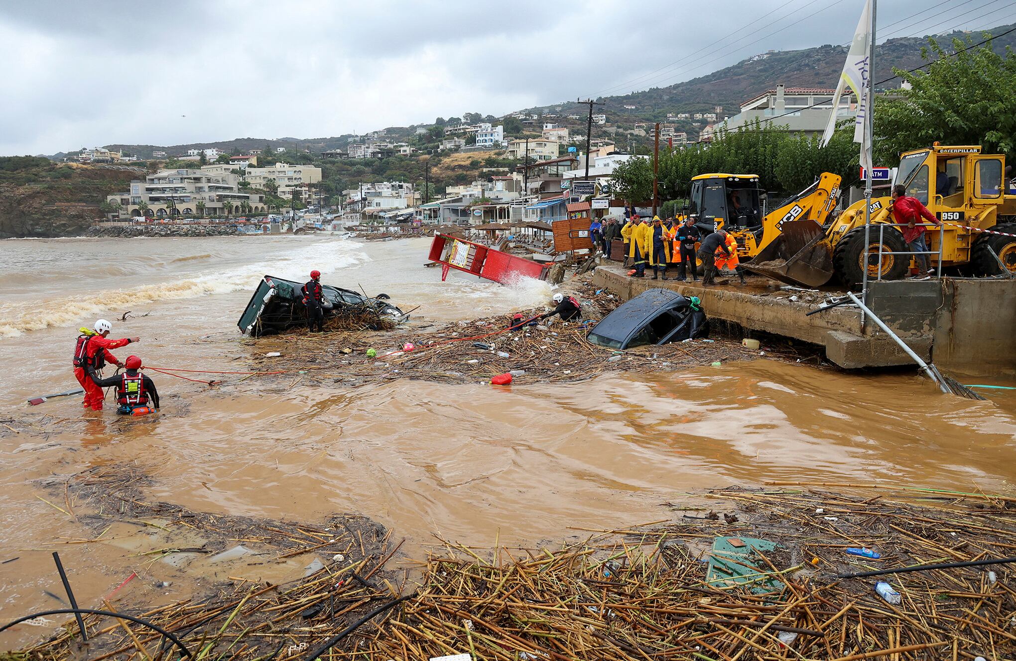 En imágenes : Inundaciones mortales en la isla griega de Creta