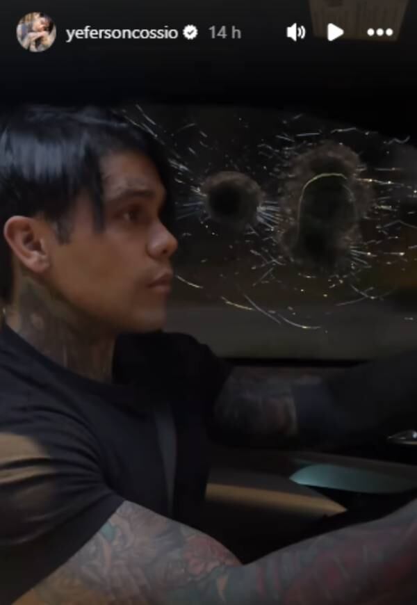 El paisa mostró cómo quedó su camioneta.