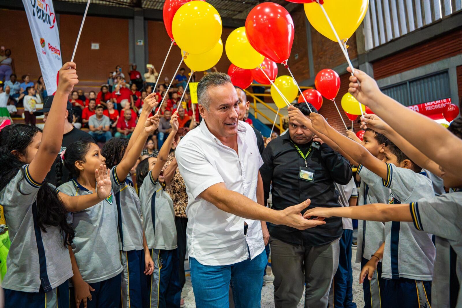 La Alcaldía de Mauricio Salazar en Pereira es señalada por presuntas irregularidades en un contrato para el alumbrado público.