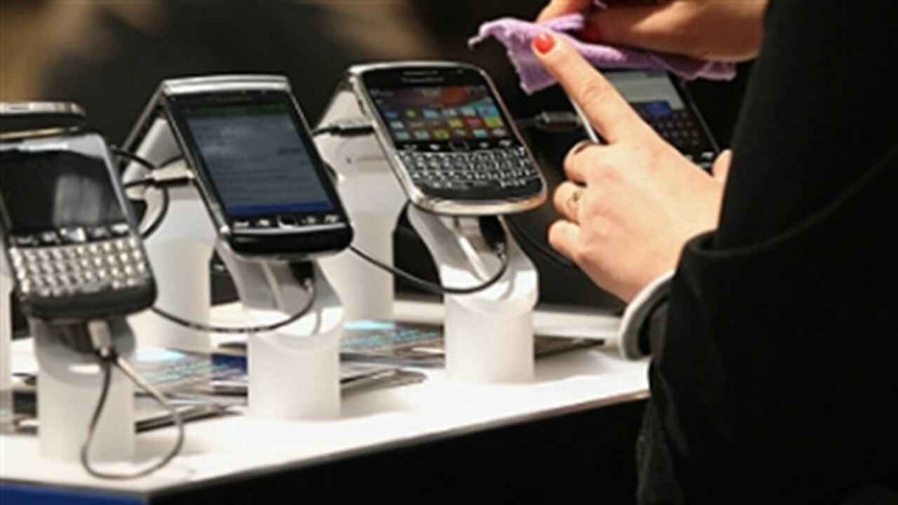 RIM volverá a concentrarse en clientes corporativos y dejará de competir con dispositivos como ipad y iphone.