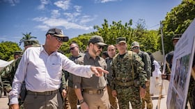 Presidente Abelardo De La Espriella en la Fuerza de Tarea Conjunta Urano
