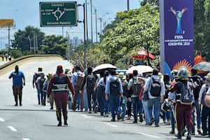 Bloqueos en Yumbo y el paso del comercio por el paro de camioneros. fotos Wirman Rios.