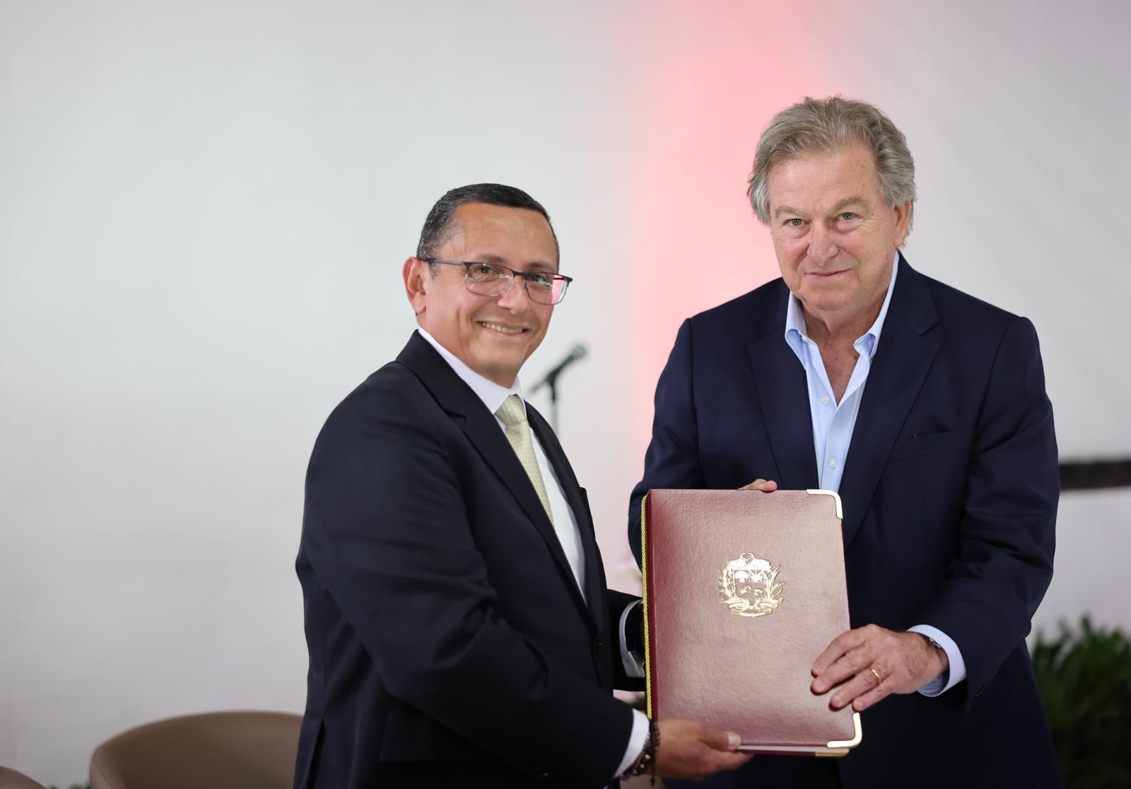 Jovanny Martínez, VP de PDVSA y Jaime Gilinski