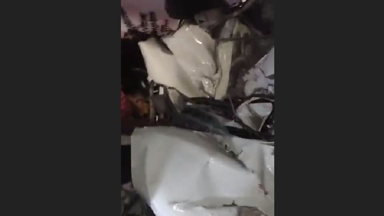 Imagen del estado en que quedó uno de los vehículos tras el choque.