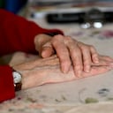 Manos anciana. Anciano. Adulto mayor. Persona mayor