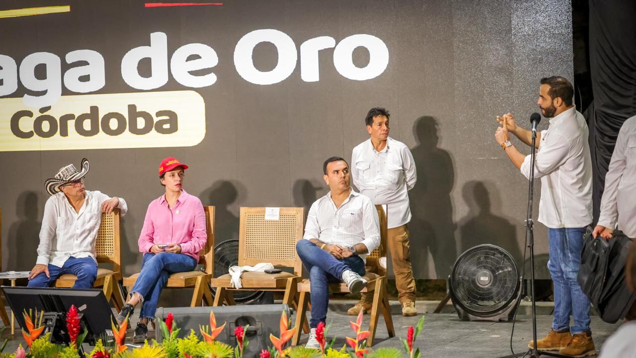 Gustavo Petro durante su visita al departamento de Córdoba.