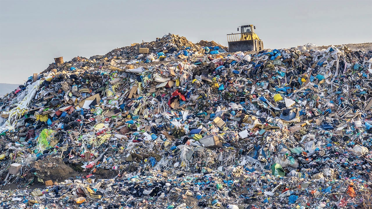Bogotá mantiene 471 puntos críticos de acumulación de basura, pese a las jornadas de limpieza y los ajustes implementados durante el último año en la administración de la UAESP.