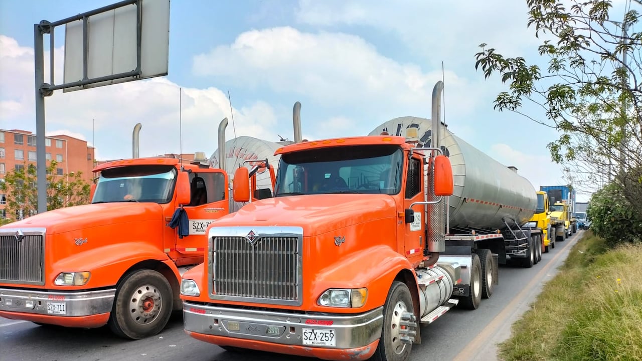 Paro de transportadores y camioneros en Madrid Cundinamarca
Sector la finca