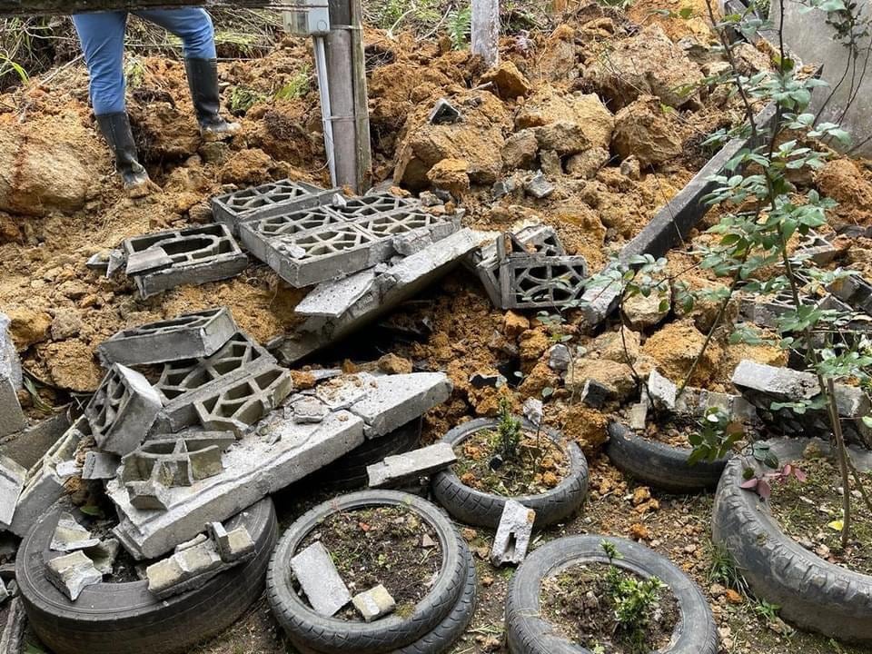 Así quedaron varias zonas de la escuela Rafael Pombo en Casabianca, Tolima.