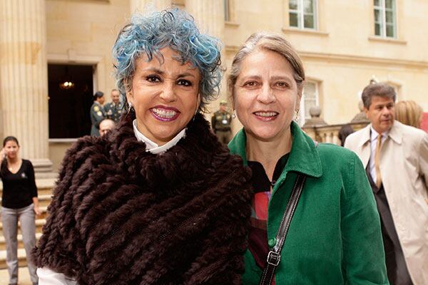 Ana Martha de Pizarro y Lula Arango.
