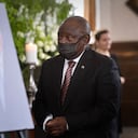 El presidente de Sudáfrica Cyril Ramaphosa fue diagnosticado con covid-19