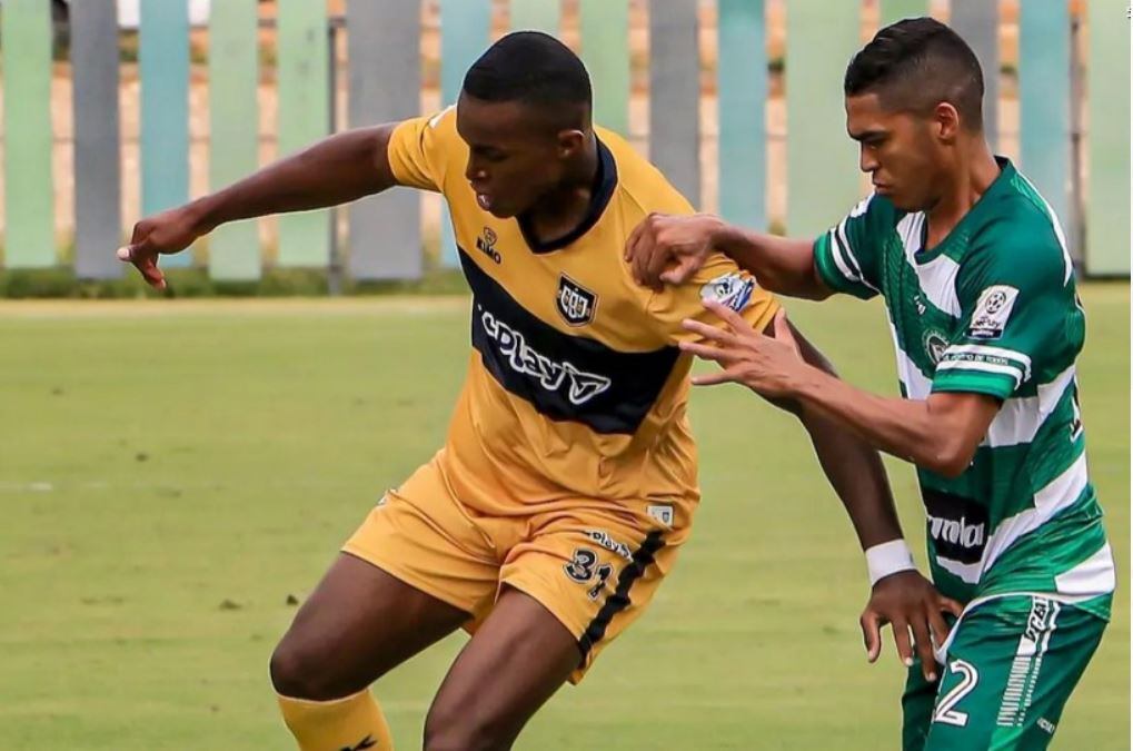 Oswaldo Balanta jugó en Boca Juniors de Cali antes de ir a probar suerte a San Lorenzo.