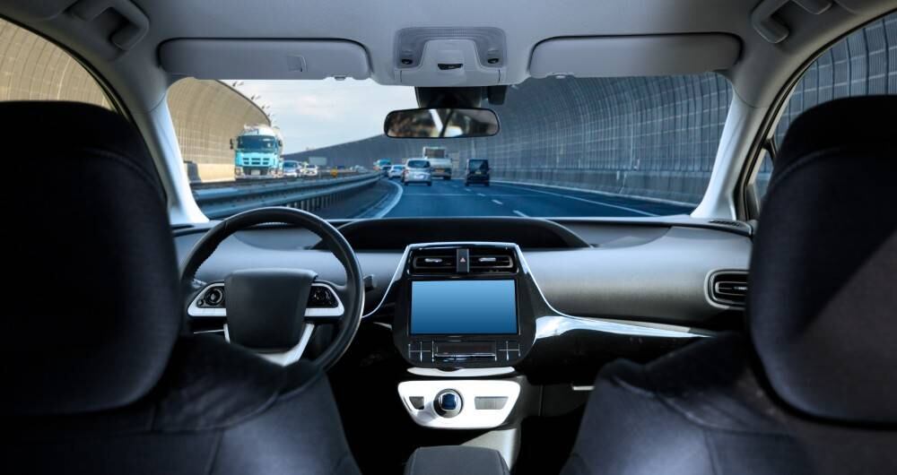 "Acabamos de comenzar a ver el potencial de transformación de la tecnología de vehículos autónomos (AV)", aseguró el director global de Infraestructura de KPMG International, Richard Threlfall.