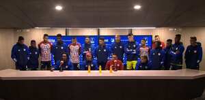 Todo el plantel del Junior hizo presencia en la rueda de prensa como señal de protesta.