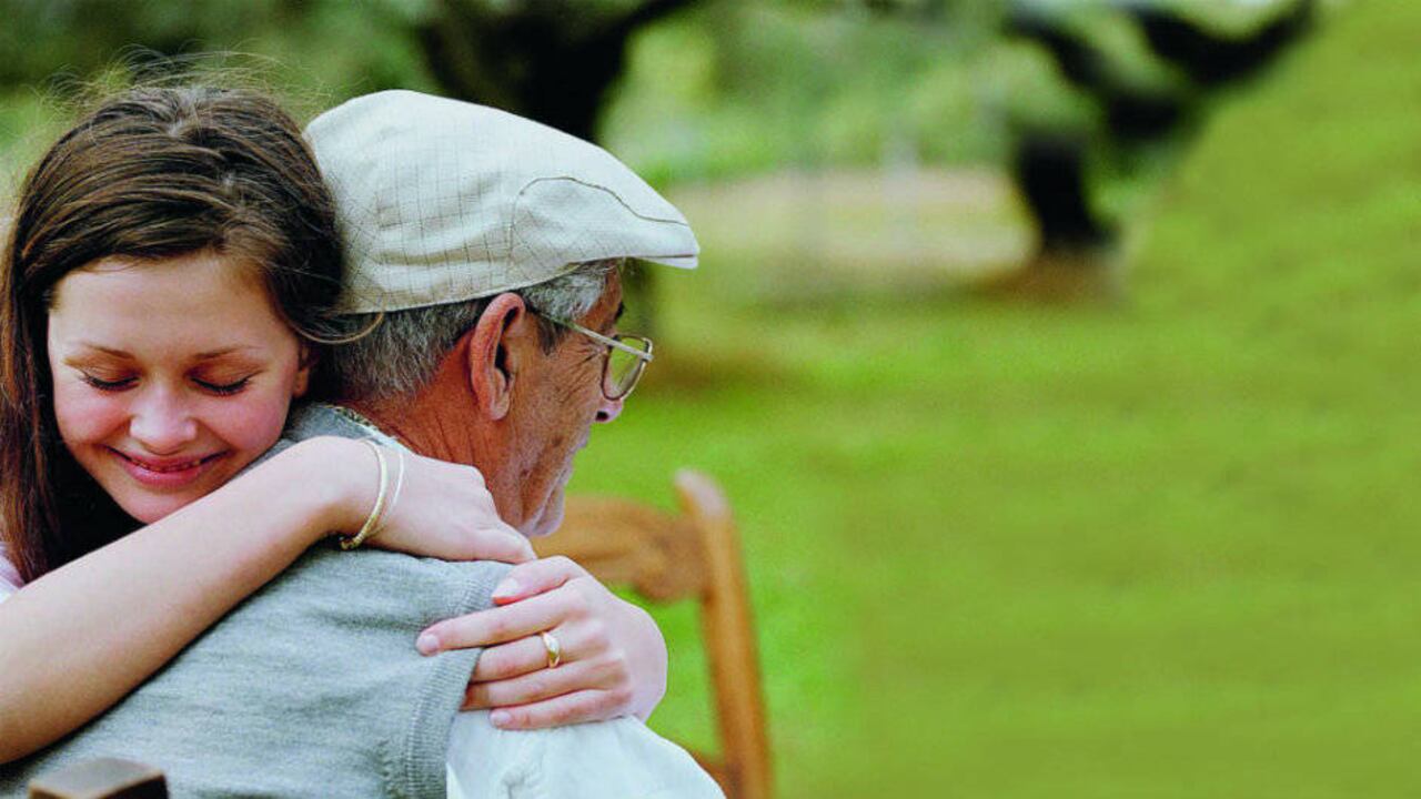 uando un paciente presenta un deterioro de salud y llega al final de la vida, el objetivo es brindarle bienestar, mejorar su calidad de vida y mitigar su sufrimiento.