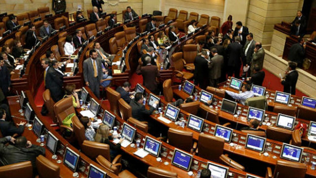 Por el Congreso colombiano deberán pasar las reformas que materialicen el acuerdo de paz con la guerrilla.