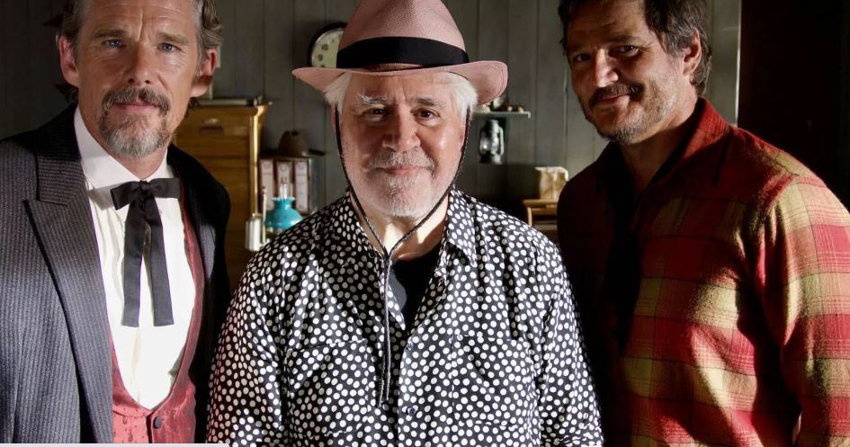 Ethan Hawke, Pedro Almodóvar y Pedro Pascal
