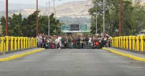 En la frontera se vive una crisis por la deportación de 800 colombianos.