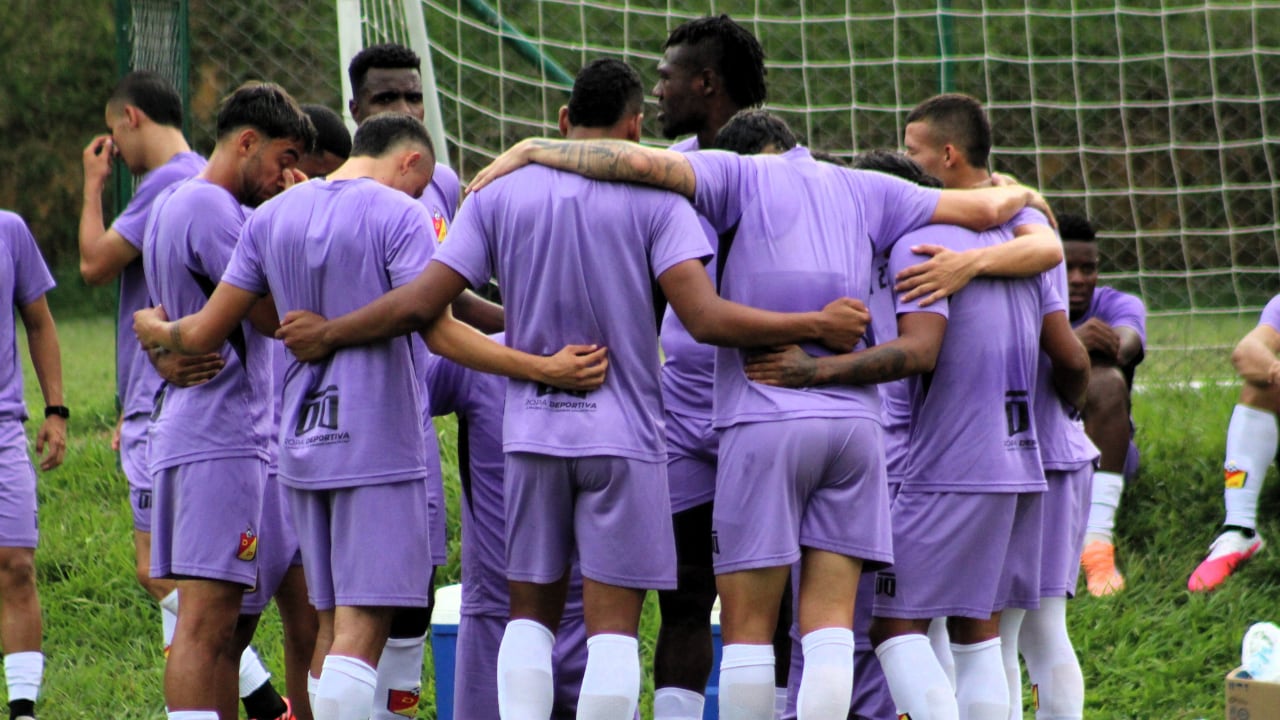 Parte del plantel del Deportivo Pereira