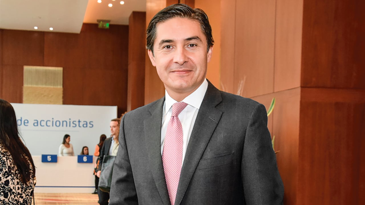 Néstor Martínez, abogado premiado.