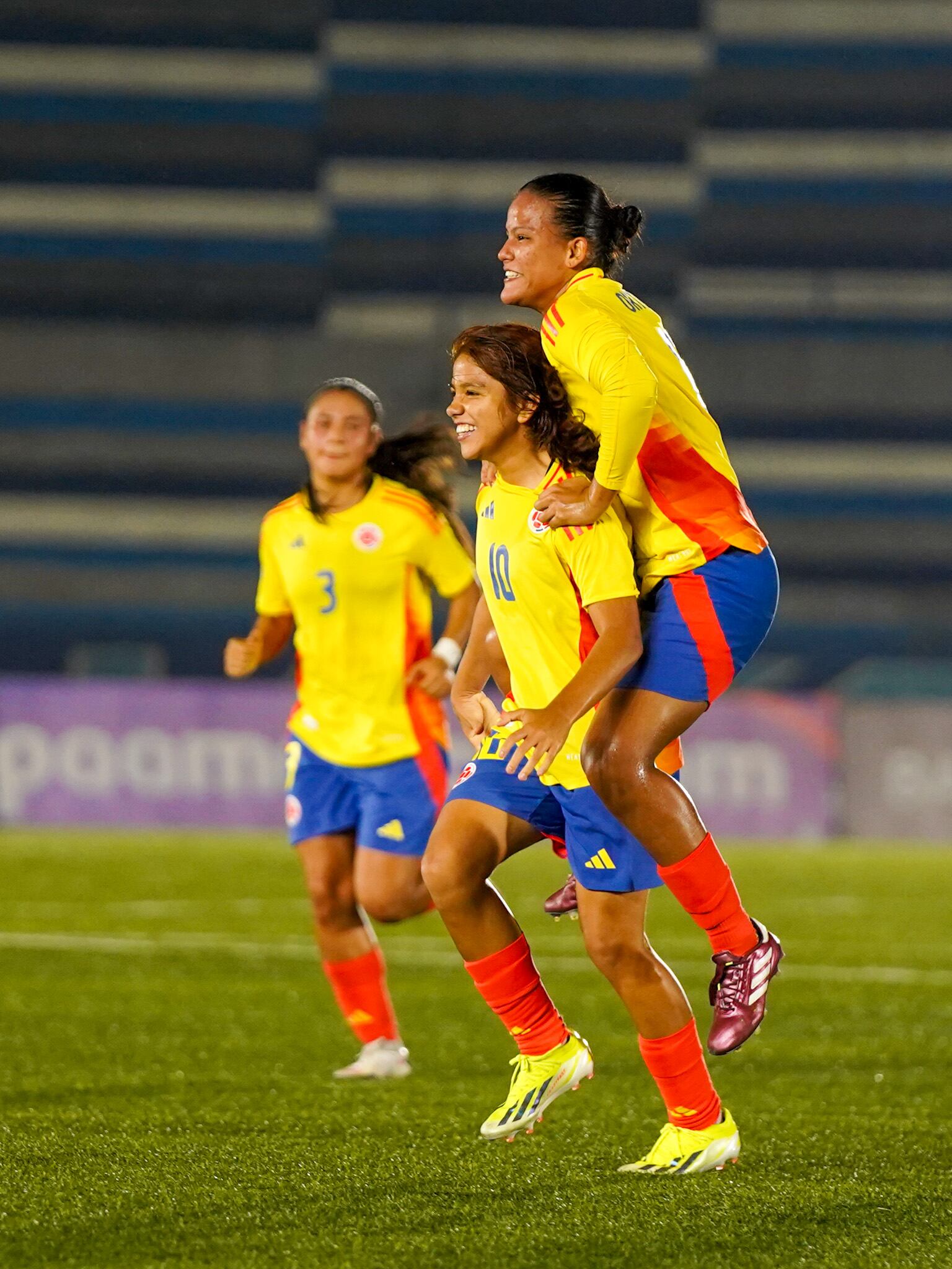 La selección Nacional inició ganando el compromiso.