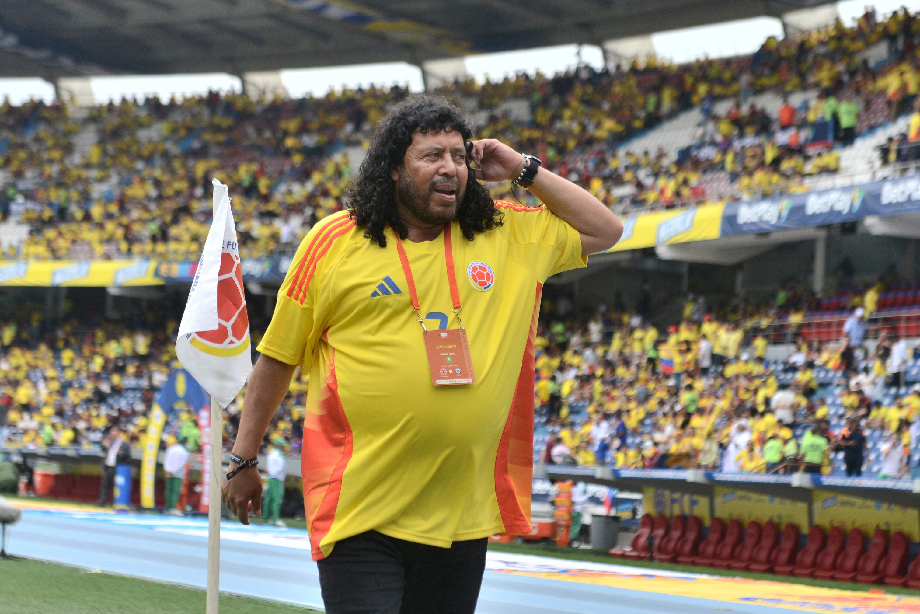 BARRANQUILLA, COLOMBIA - OCTOBER 15: René Higuita, former football player, attends the FIFA World Cup 2026 South American Qualifier match between Colombia and Chile at Roberto Melendez Metropolitan Stadium on October 15, 2024 in Barranquilla, Colombia. (Photo by Gabriel Aponte/Getty Images)