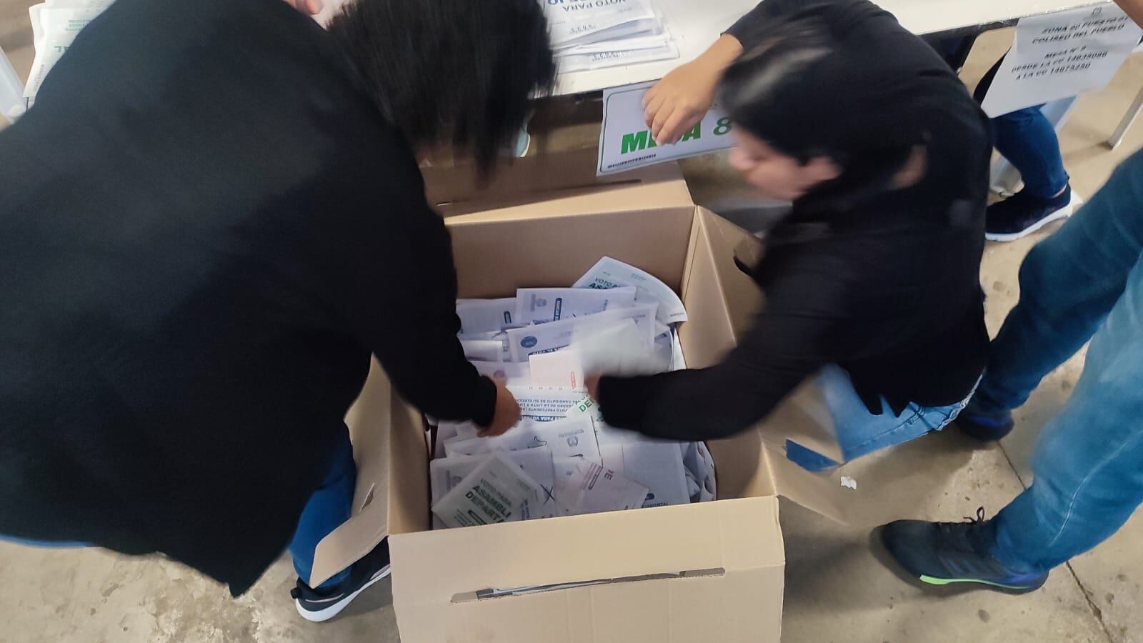 Conteo de Votos Coliseo del Pueblo.