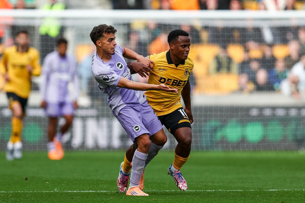 Jhon Arias en el partido de Wolverhampton ante Brighton.