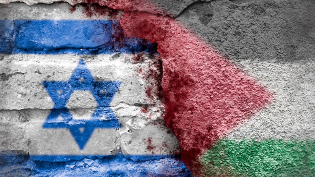Las mencionadas conversaciones están aún en su fase más incipiente, según las mismas fuentes, que han explicado que su evolución depende de hitos que todavía no se han dado, como sería el éxito de Israel tras una ofensiva terrestre. foto : Getty Images