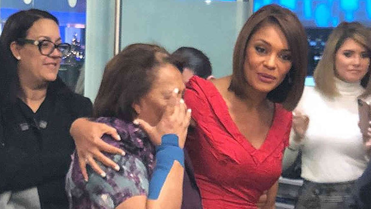 La madre de Ilia Calderón, Betty Chamat, estuvo en la primera emisión de su hija como presentadora titular del noticiero.