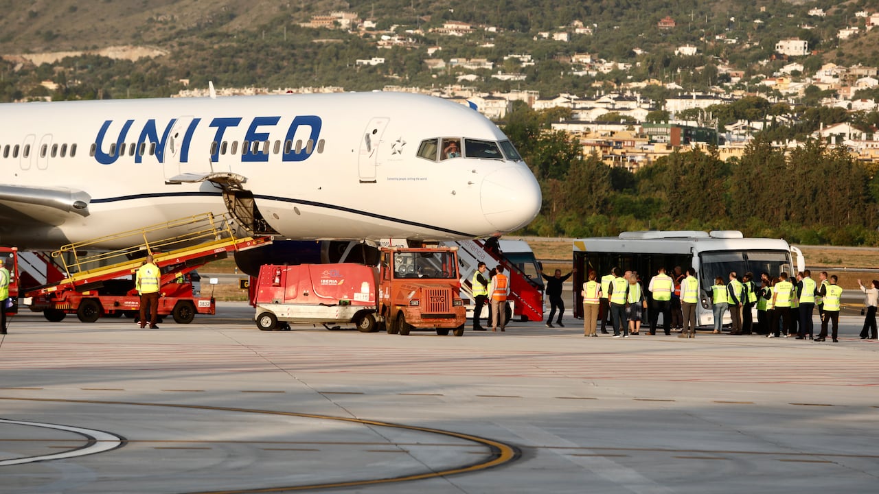 El avión pudo retormar su itinerario cuando la policía sacó al hombre del avión (imagen de referencia).