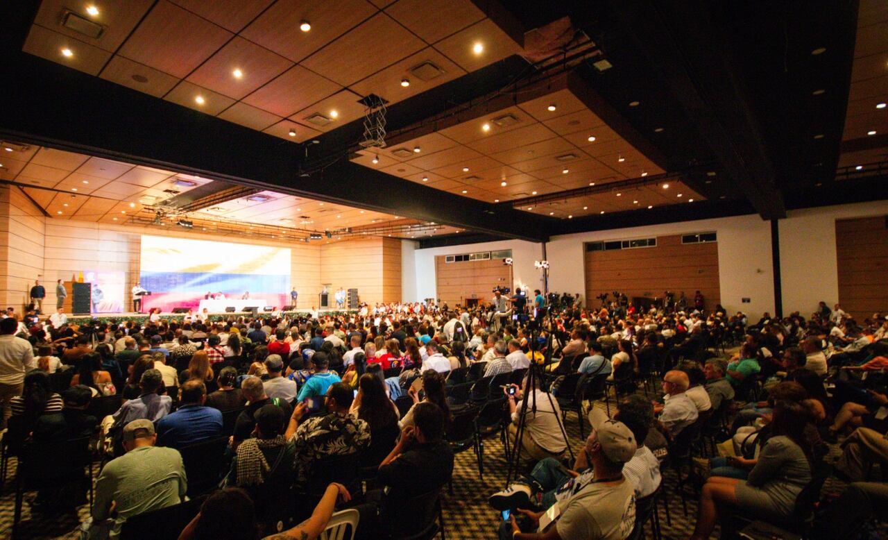 En el Encuentro ‘Uniendo Voces’ se anuncia que el 33% de la pauta oficial será para medios alternativos, comunitarios y digitales.