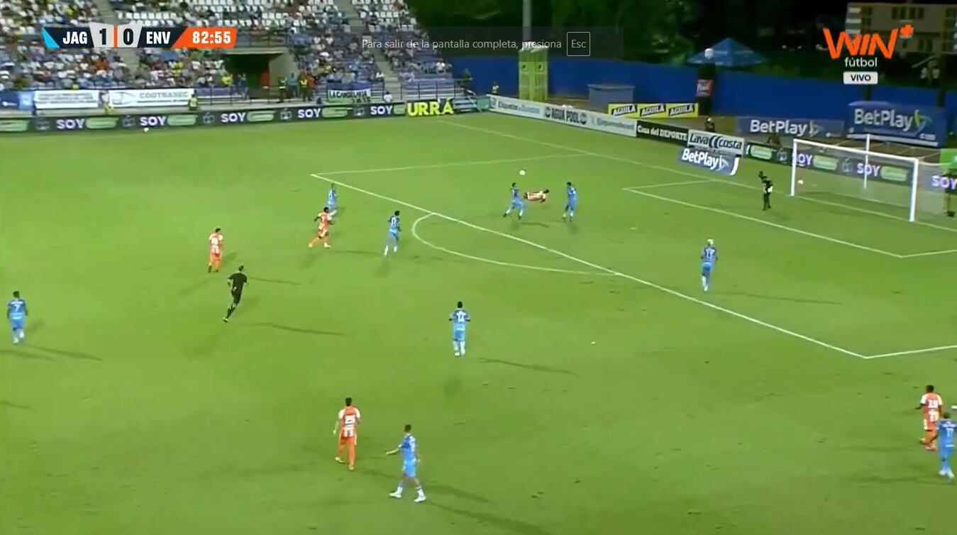 Dorlan Pabón anotó un golazo con Envigado.